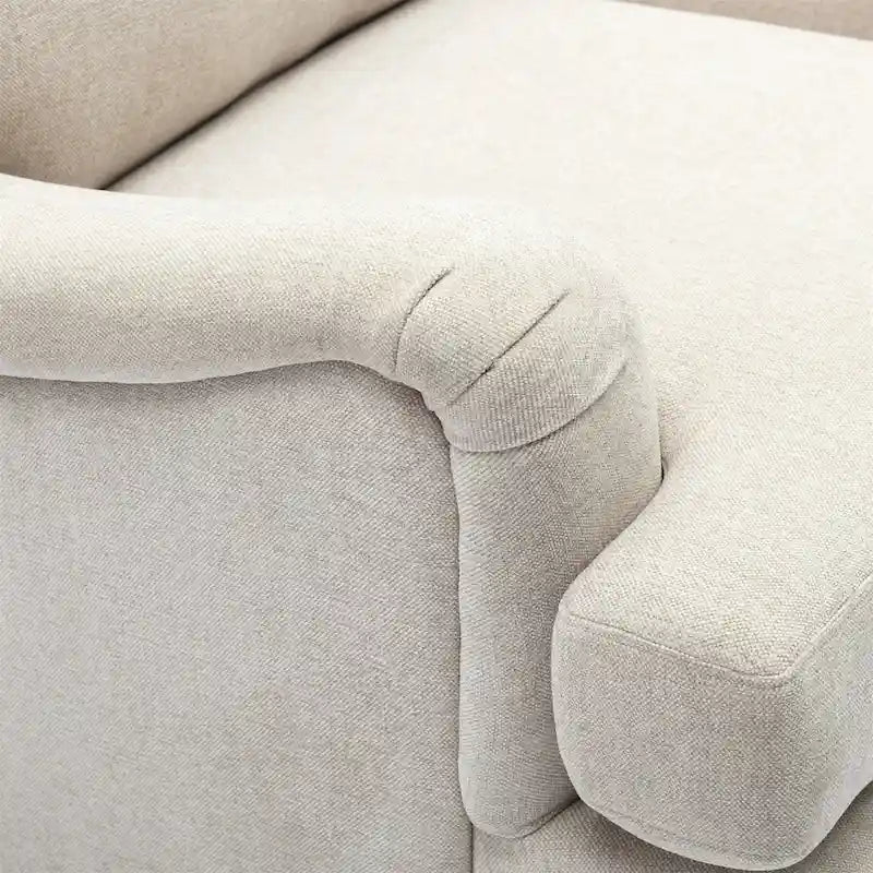 Poltrona con braccioli arrotolati, morbida sedia di design con gambe in legno per soggiorno