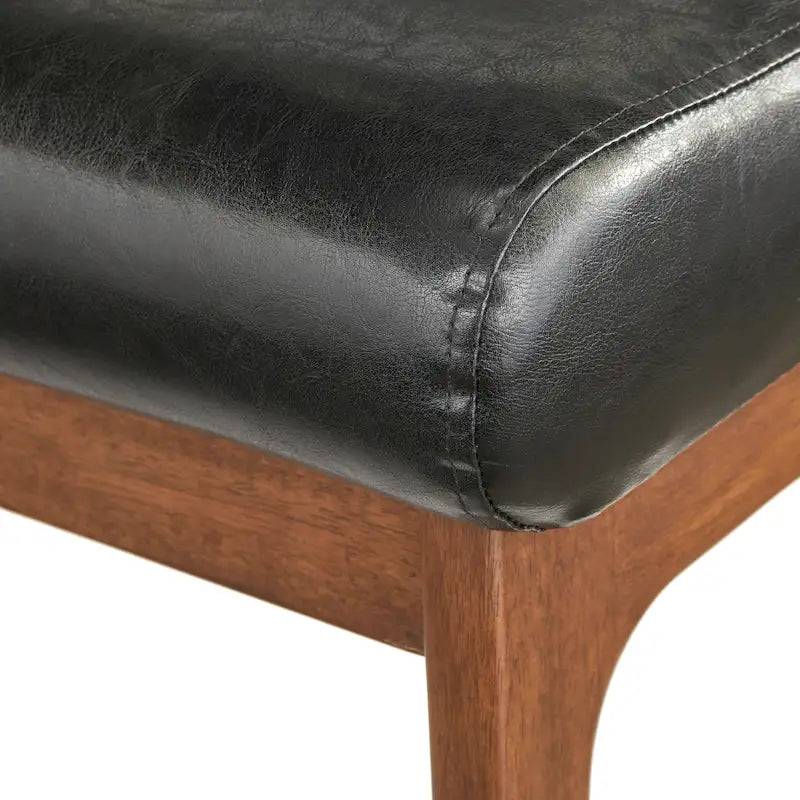 Poltrona decorativa moderna di metà secolo con struttura in legno di rubberwood, pelle vegana e bouclé