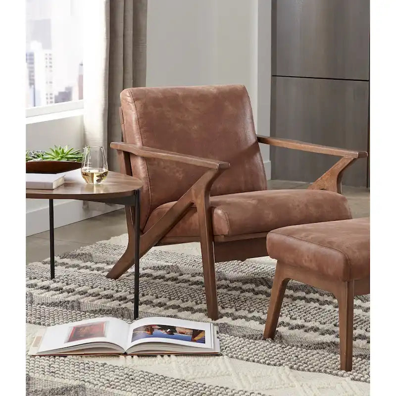 Poltrona decorativa moderna di metà secolo con struttura in legno di rubberwood, pelle vegana e bouclé