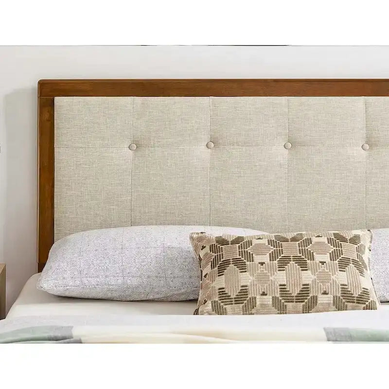 Testiera Queen Size in Legno di Noce Trapuntata con Bottoni in Tessuto Beige Tradizionale Marlin