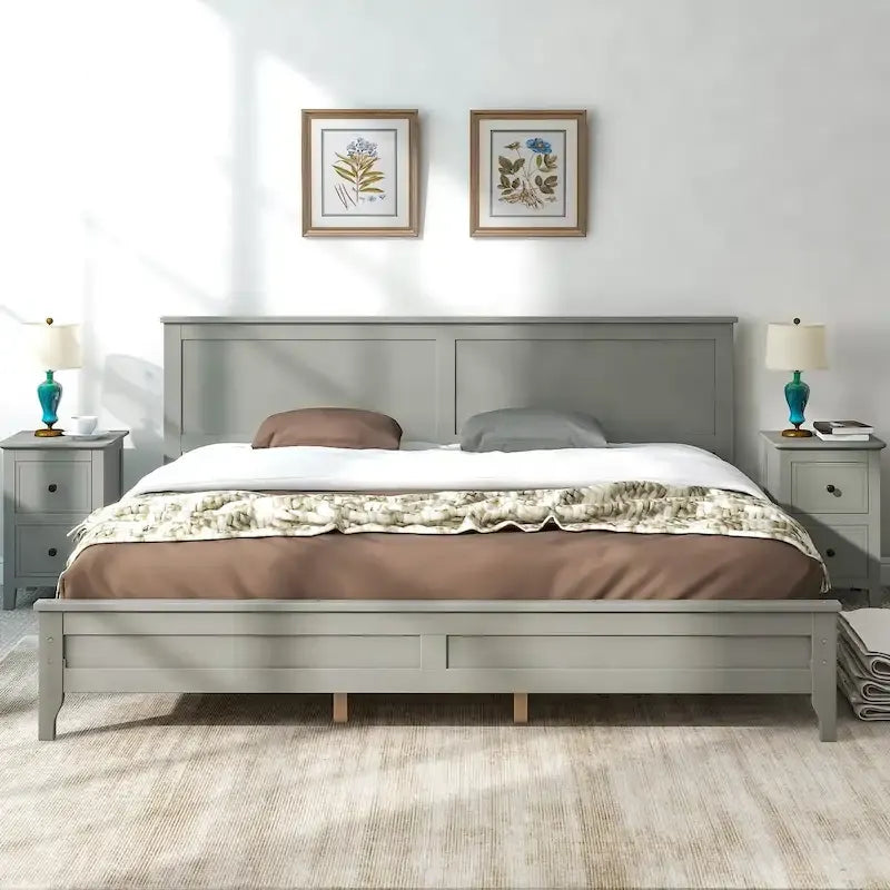 Letto a piattaforma king-size in legno con testiera e pediera, supporto con doghe in legno